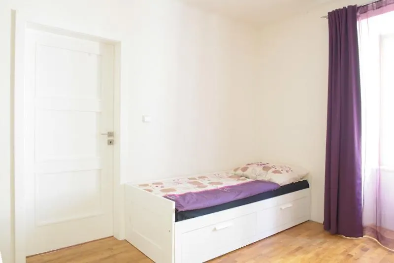 Apartments Old Town Square 27 Praga 0*,